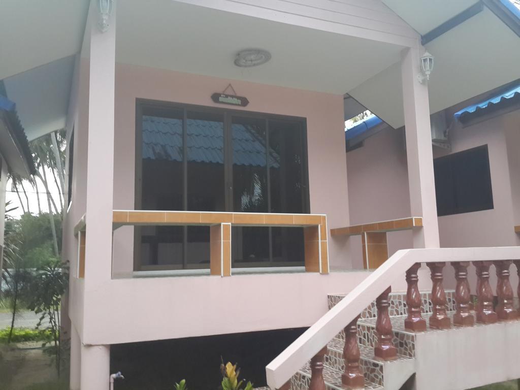 Chaiwat Resort Laem Sing Rum bild