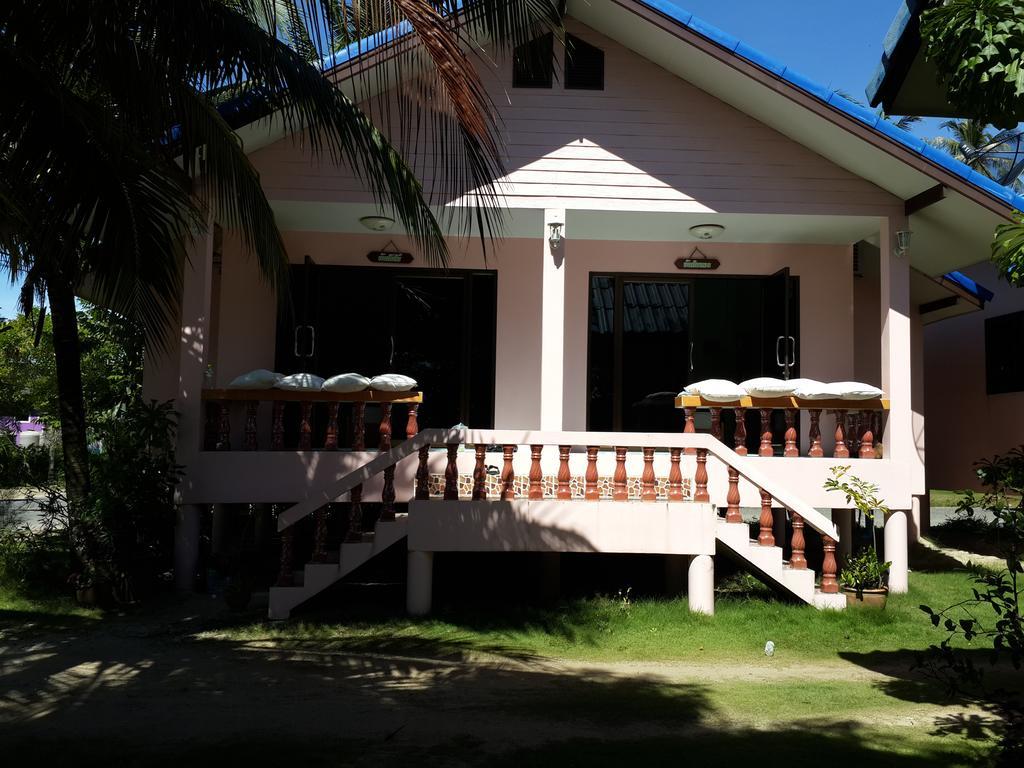 Chaiwat Resort Laem Sing Rum bild