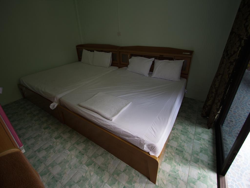 Chaiwat Resort Laem Sing Rum bild