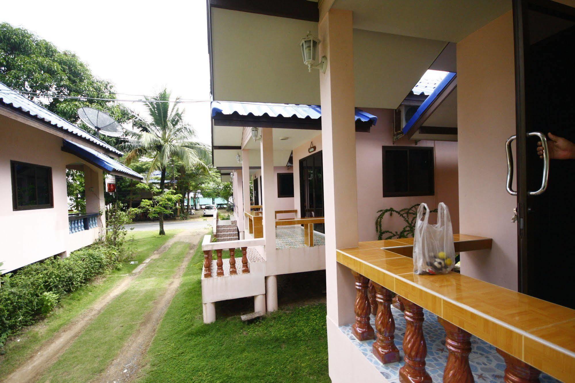 Chaiwat Resort Laem Sing Exteriör bild